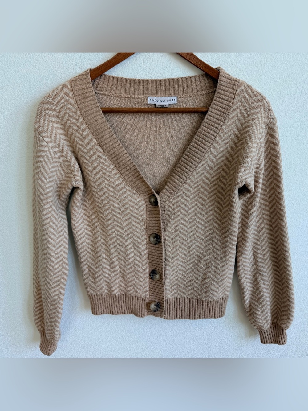 Sincerly Jules Tan Chevron V-Neck Button-Up Cropped Cardigan Woman’s-XS